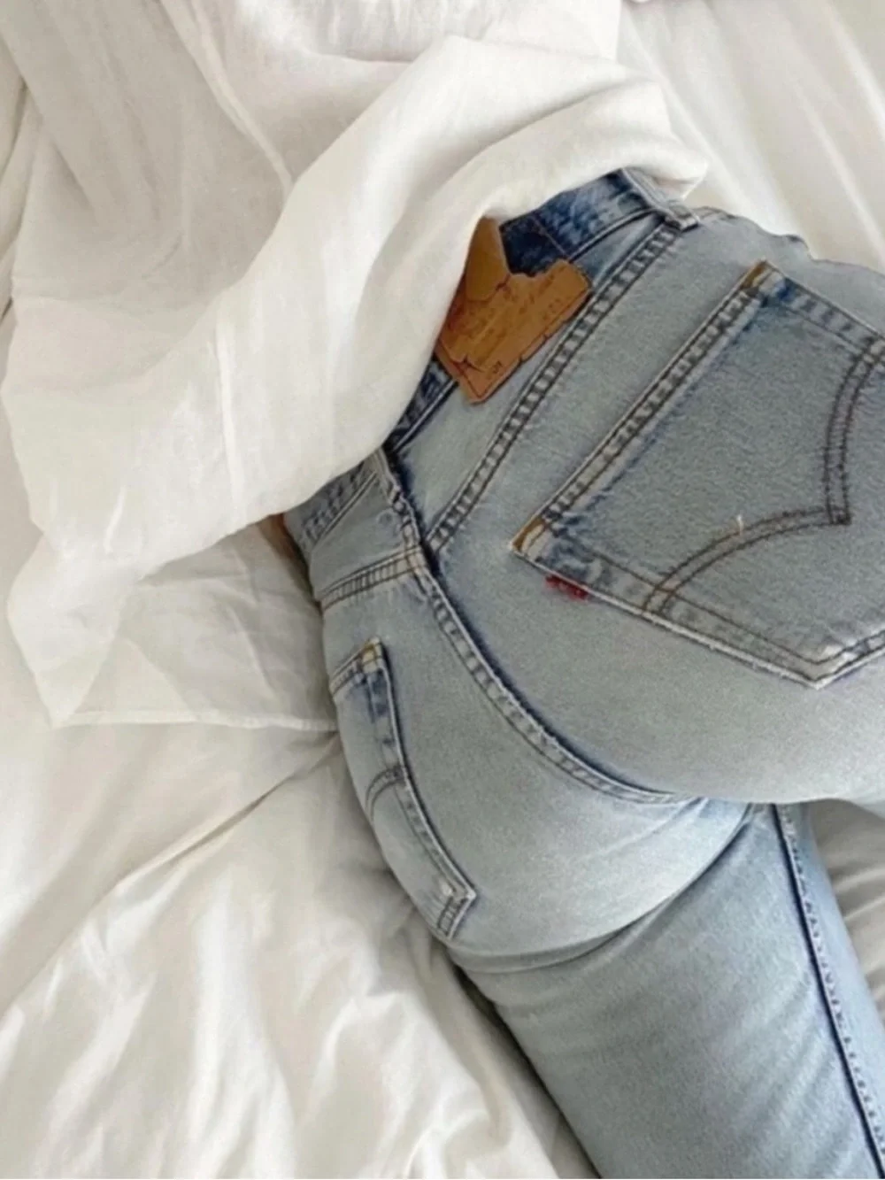 Free People Premium Quality 501 Buttonfly Levi’s Jeans